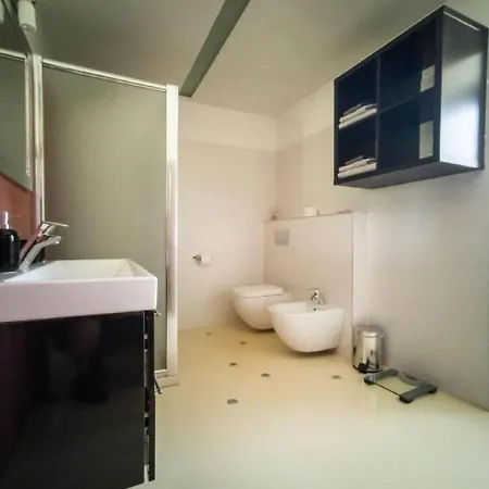 Quaint In With Hot Tub Holiday home