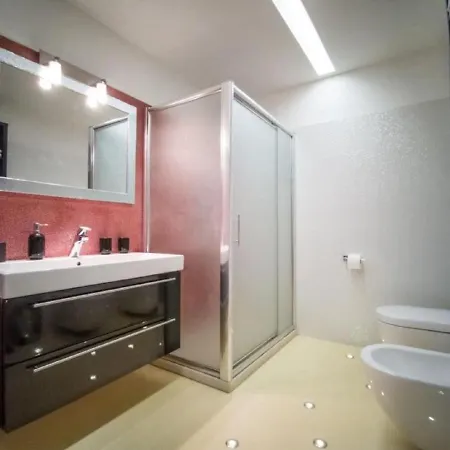 Quaint In With Hot Tub * Risika